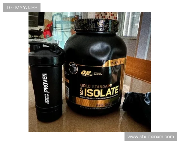 库里家冰箱里塞满有机蔬菜，训练完喝的蛋白粉比我的口红还贵